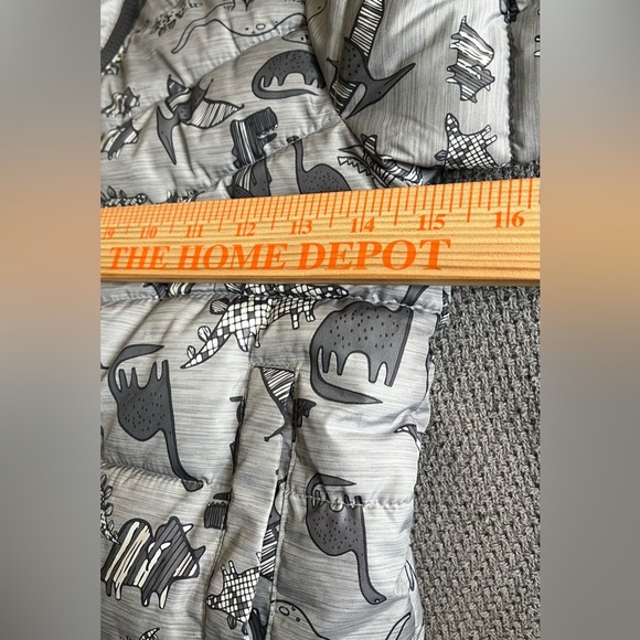 NWOT SwissTech Boy’s Gray Puffer Hooded Coat w/Dinosaur Pattern; Size 3T - Picture 9 of 10